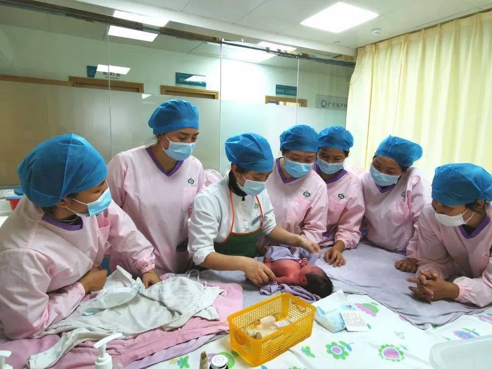 华安县妇婴监护型护送